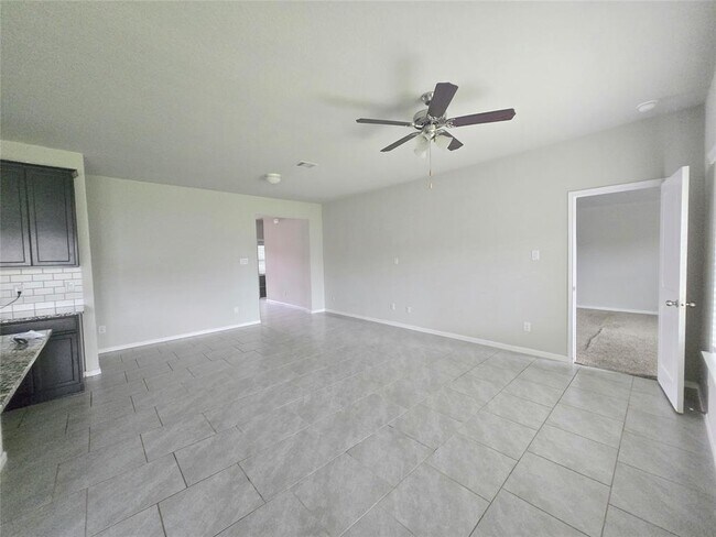 Foto del edificio - 18315 Pin Oak Lake Dr