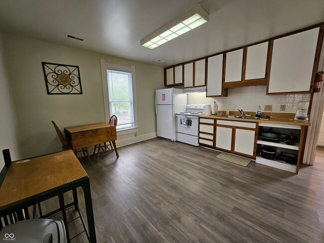 Foto del edificio - 420 E 14th St