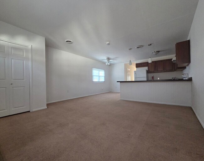 Foto del edificio - 7 Bridle Path Ln