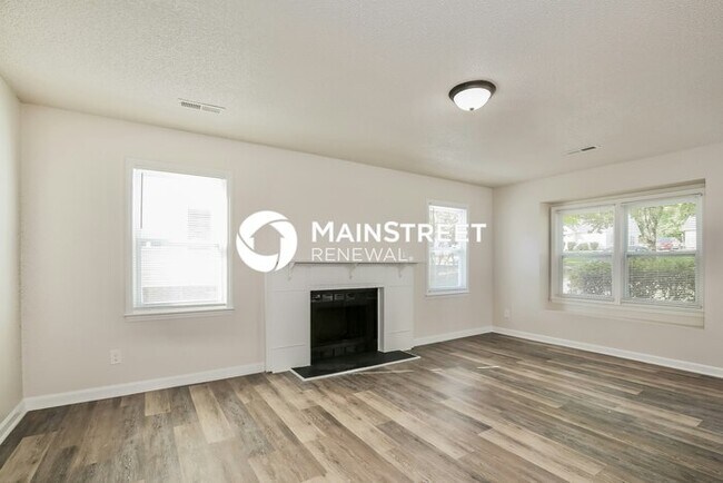 Foto del edificio - 4 Bedroom Pet-Friendly Home in GREENSBORO,...