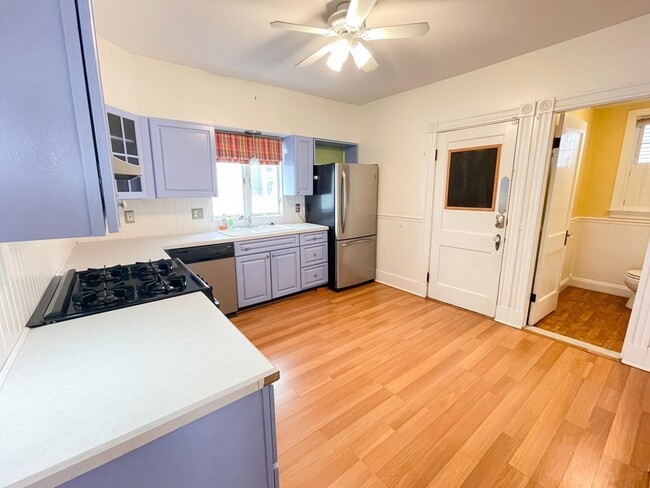 Building Photo - 183 Savin Hill Ave