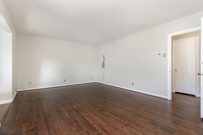 Foto del edificio - 6506 St Moritz Ave