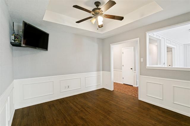 Foto del edificio - 3012 Pin Oak Ln