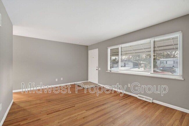 Foto del edificio - 2365 Dove Dr