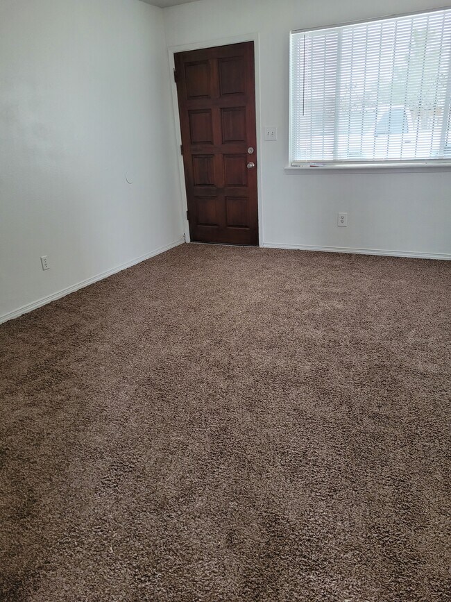 Building Photo - 7109 Lemon Tree Ln