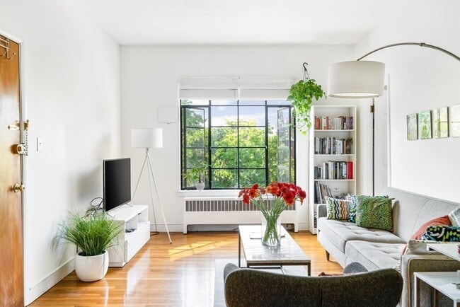 Building Photo - 20 Ellery St