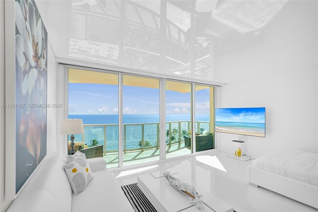 Building Photo - 2501 S Ocean Dr