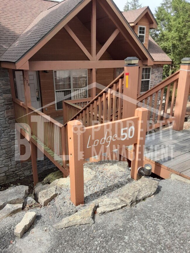 Foto del edificio - 574 Baldknobber Dr