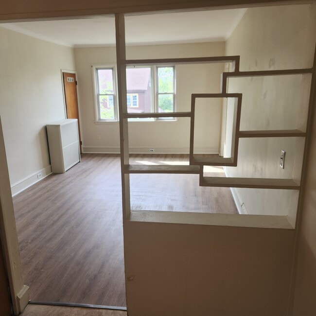 Building Photo - 1009 Taylor Ave