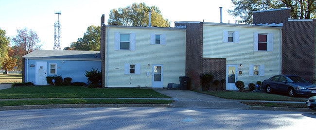 Foto del edificio - Second Oakmont Townhouses