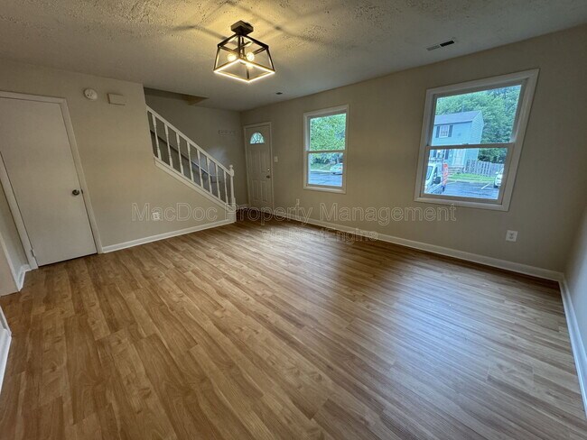 Building Photo - 5140 Redbud Rd