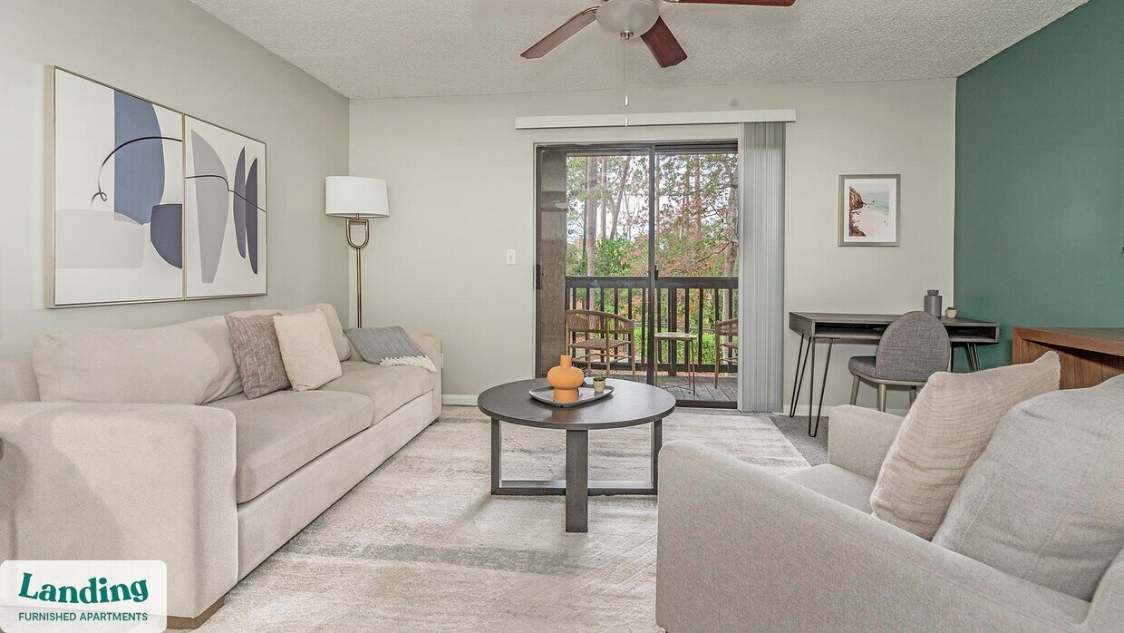 Foto principal - 10263 Whispering Forest Dr
