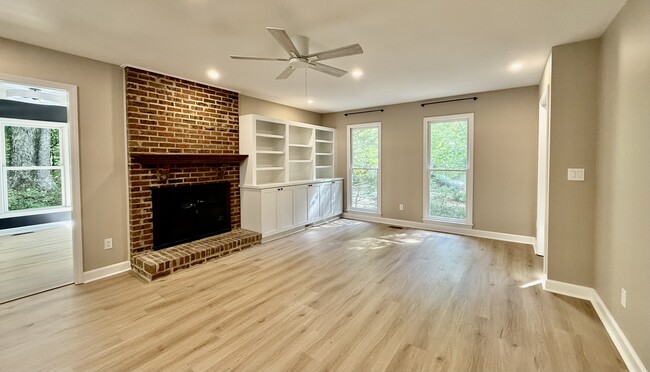 Building Photo - 5635 Falkirk Dr