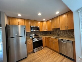 Building Photo - 129 Lamont Ln