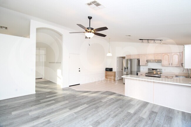 Foto del edificio - 503 N St Claire