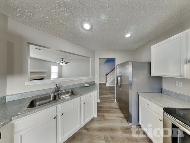 Building Photo - 988 Winding Down Way