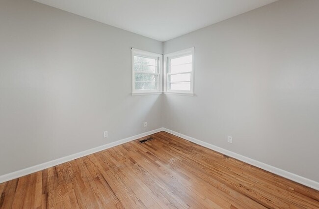 Building Photo - 4607 Beverly Kay Dr
