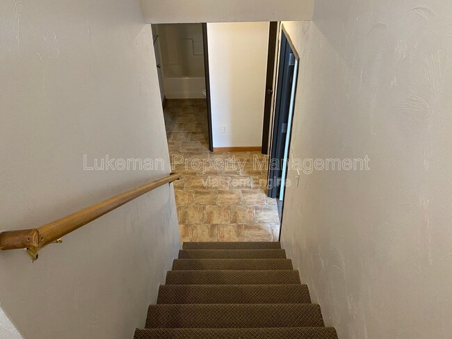 Foto del edificio - 1324-1326 Knollwood Ave