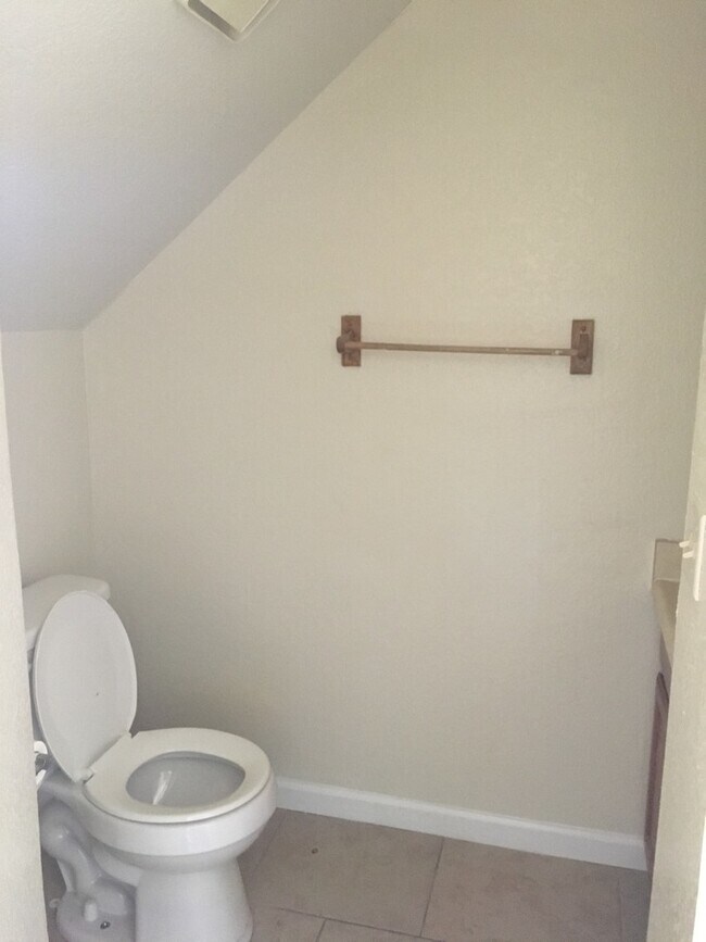 Foto del edificio - 1 Bedroom 1 Bath  Condo  - N. Las Vegas Bl...