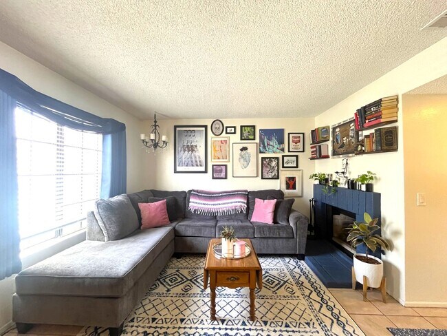 Foto del edificio - 2 bed, 1.5 bath in Riverside, CA!