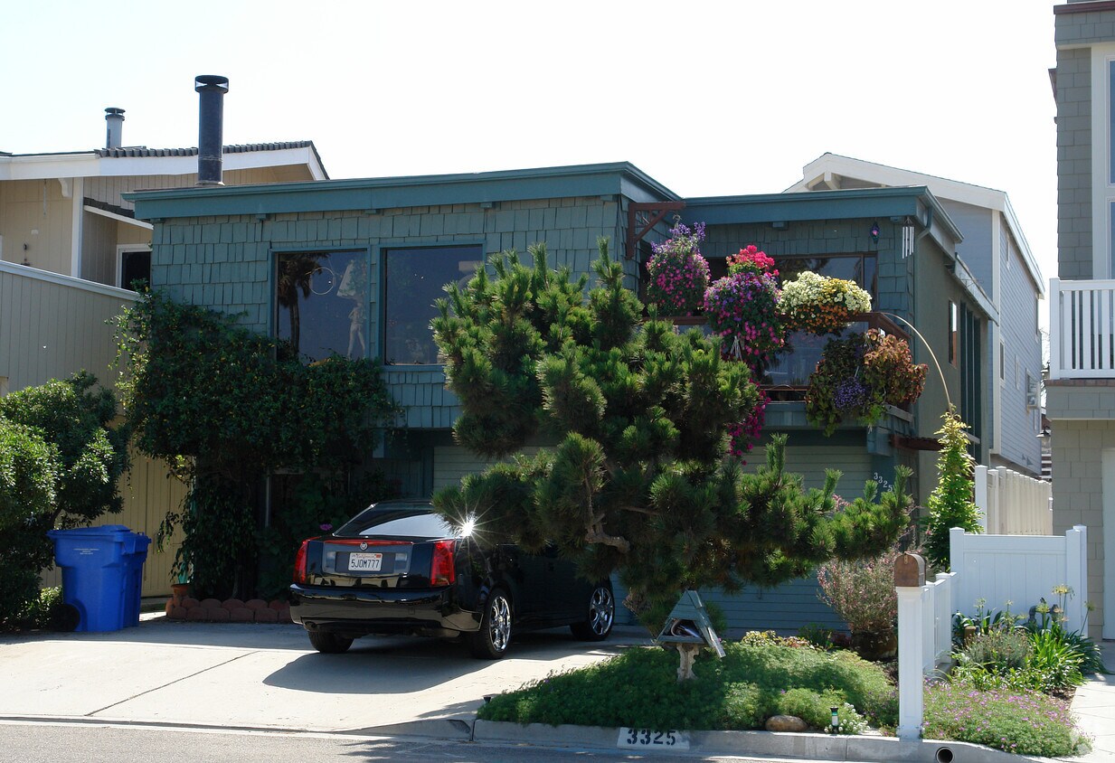 Building Photo - 3325 Harbor Blvd