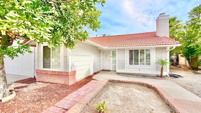 Building Photo - Recently updated Single-Story Home in the lovely community of Wildomar!