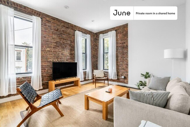 Foto del edificio - Room in Shared 5 bed/3 bath home in Ridgewood