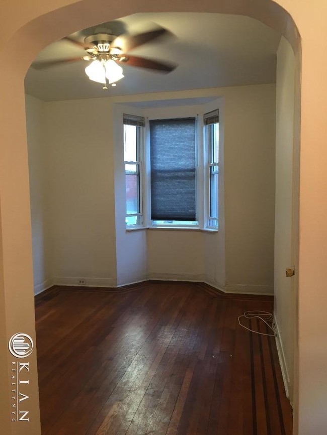 Building Photo - 357 44th St
