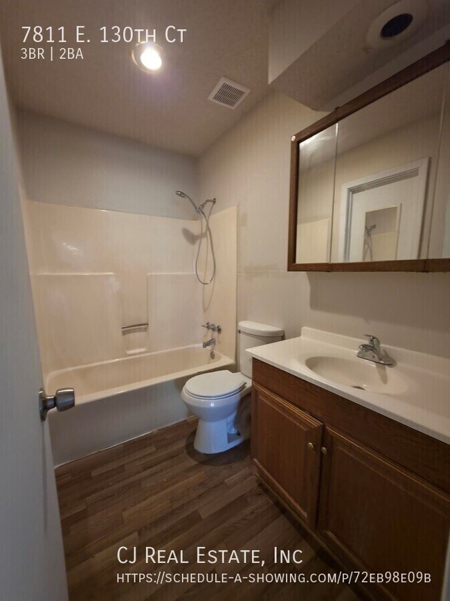 Foto del edificio - 7811 E 130th Ct