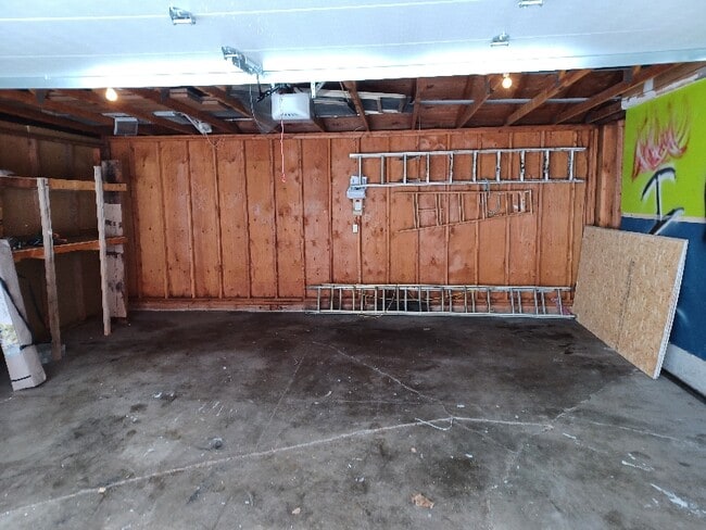 Building Photo - 4532 S Donald Ct