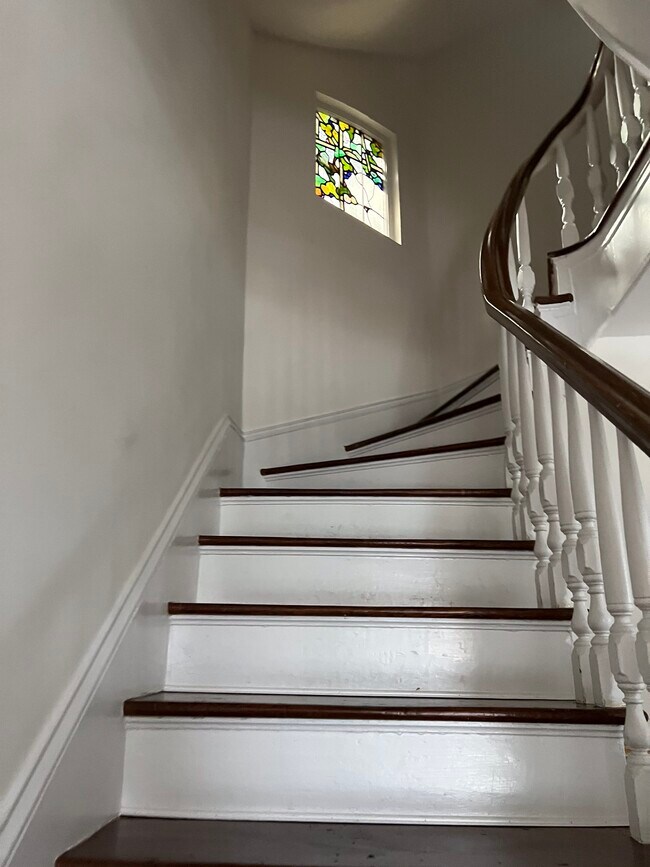 Building Photo - 432 Mowbray Arch