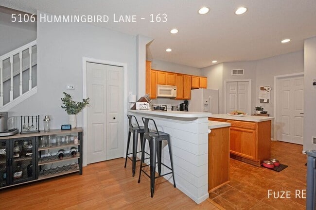 Building Photo - 5106 Hummingbird Ln