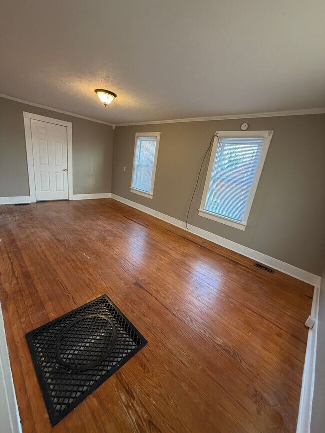 Foto del edificio - 921 Fairview Ave