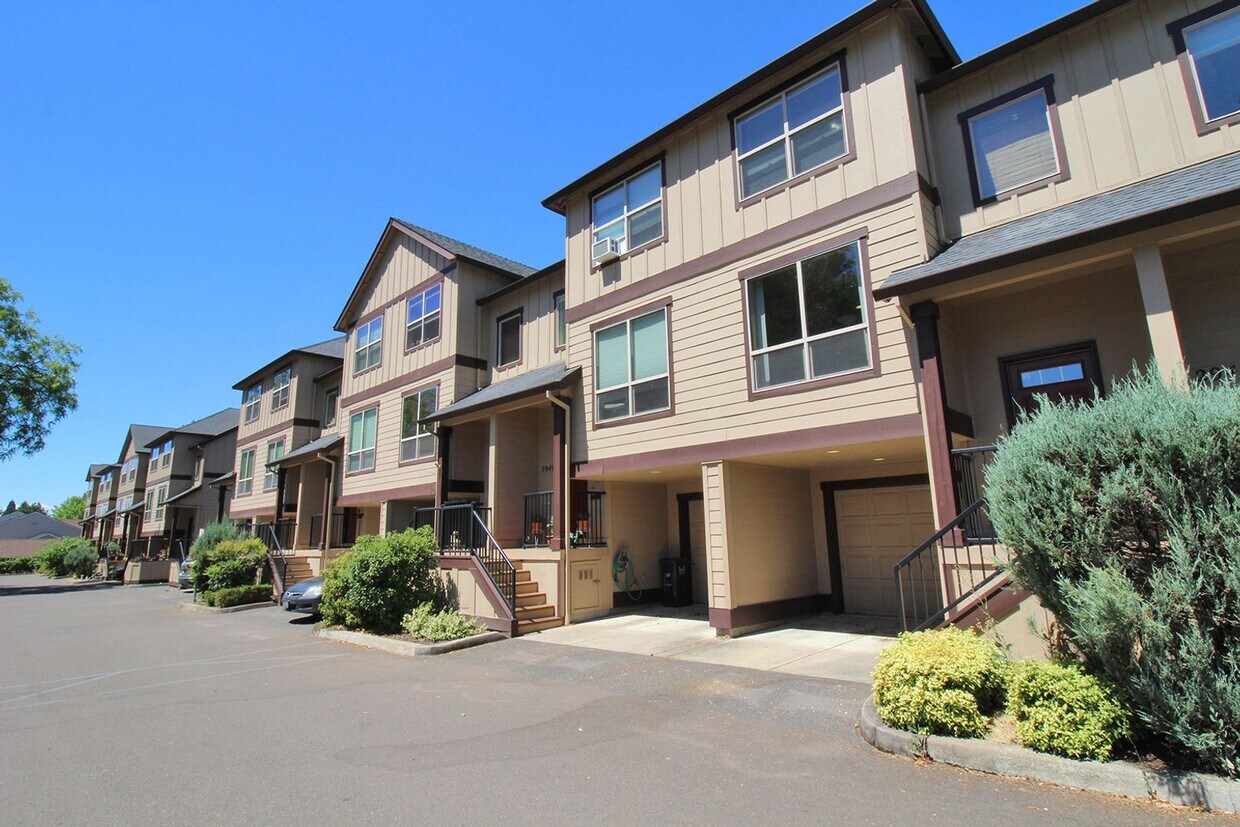 Foto principal - 2945 SW 187th Ave