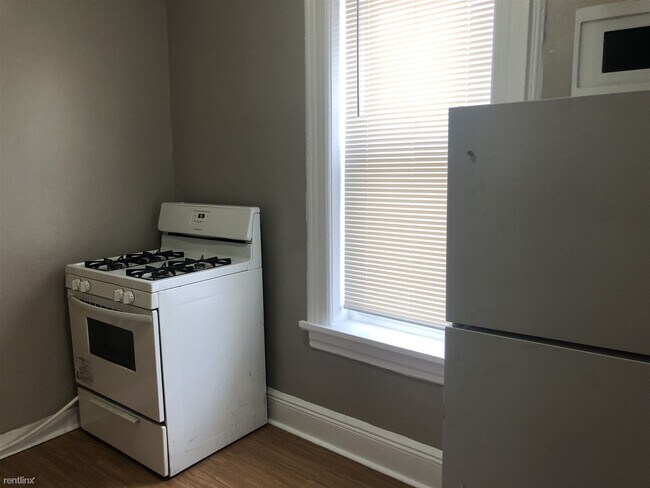 Foto del edificio - 2 br, 1 bath  - 200 Market St