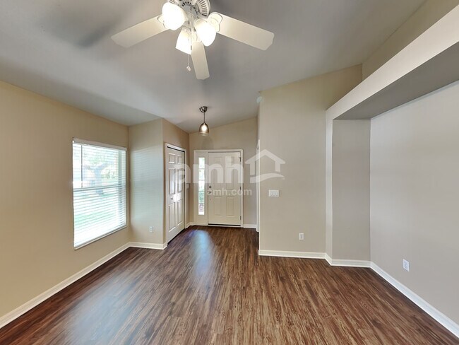 Foto del edificio - 11719 Crest Creek Dr