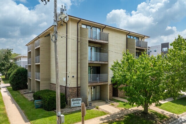 Primario - Bailey Student Apartments Available 2026!