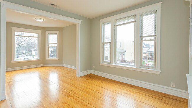 Building Photo - 3758 W McLean Ave