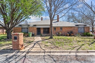 Building Photo - 6505 Towne Park Dr