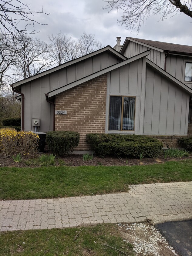 Primary Photo - 3224 Pebblebrook Ln