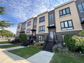 Building Photo - 2349 Parkside Dr