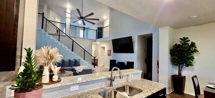 Building Photo - 1523 Alpine Dr