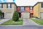 Foto principal - Beautiful 2/2.5 Townhome in the Gated Comm...