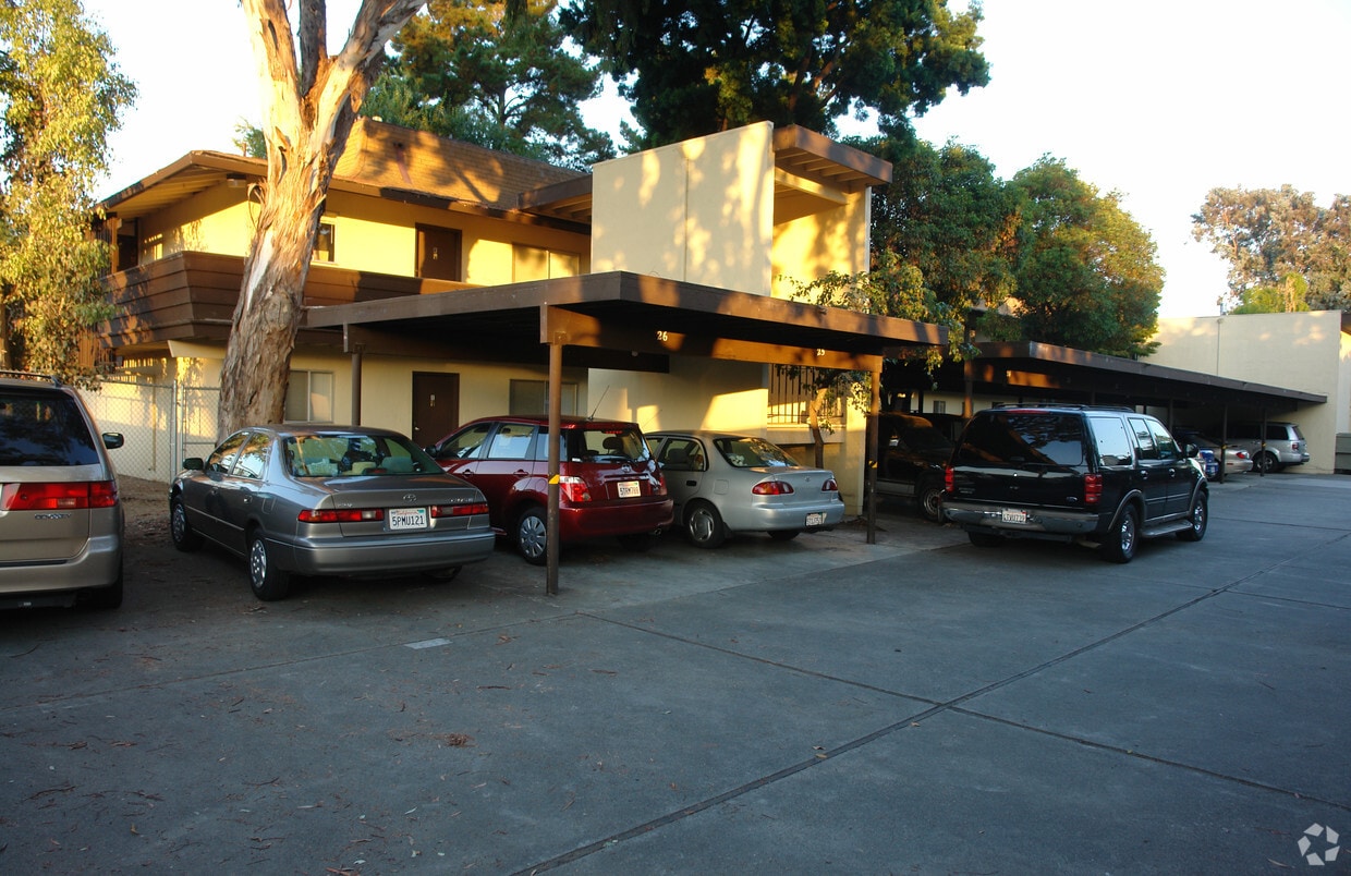 Building Photo - Kona Apartments