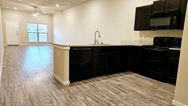 Foto del edificio - Three Bedroom Townhome in the Cooper School District