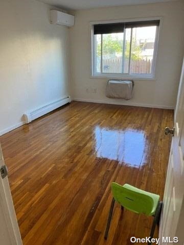 Foto del edificio - 240-25 68th Ave