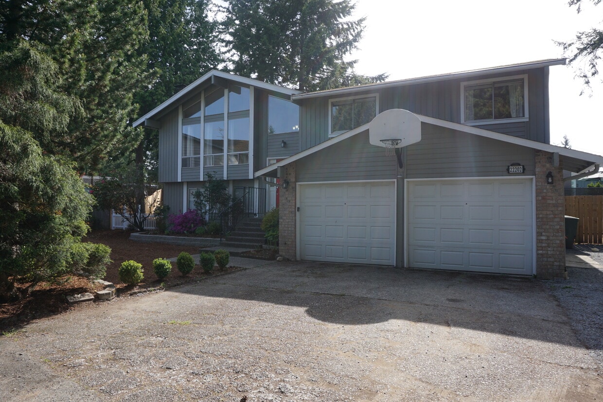 Primary Photo - 22202 88th Ave W