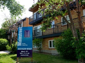 Building Photo - West 17