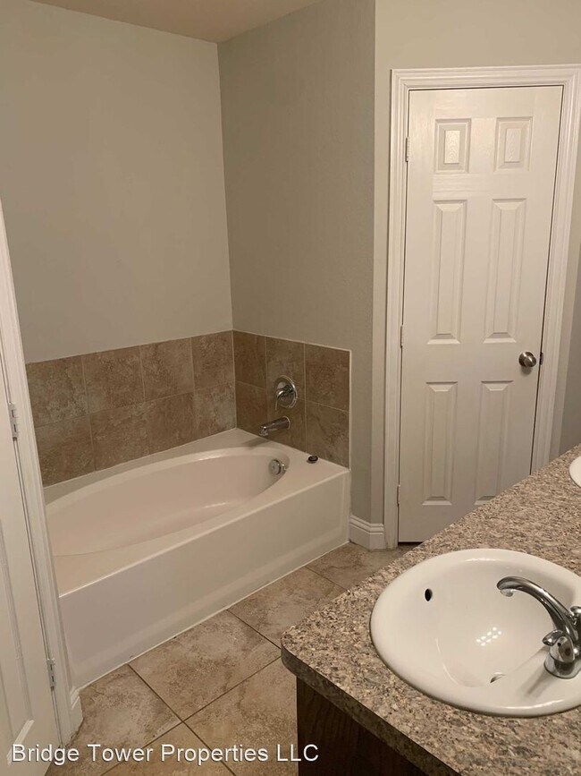 Foto del edificio - 4 br, 2 bath House - 953 Abigale Lane