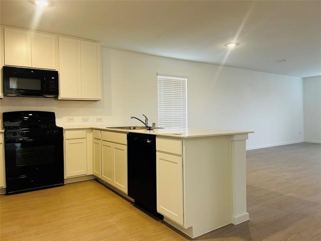 Building Photo - 717 Dressage Ln